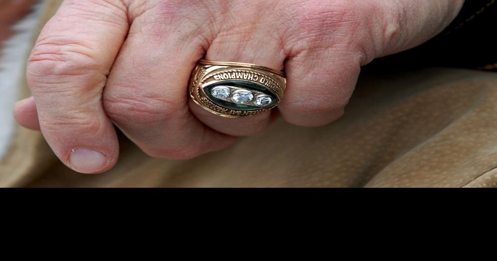 Feds to auction former Packers great's Super Bowl ring