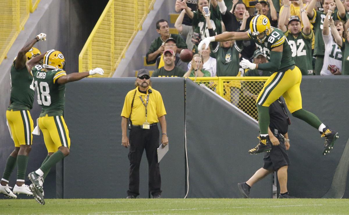 Tom Oates Aaron Rodgers And Jimmy Graham Click In Packers Preseason Win Over Steelers Pro Football Madison Com