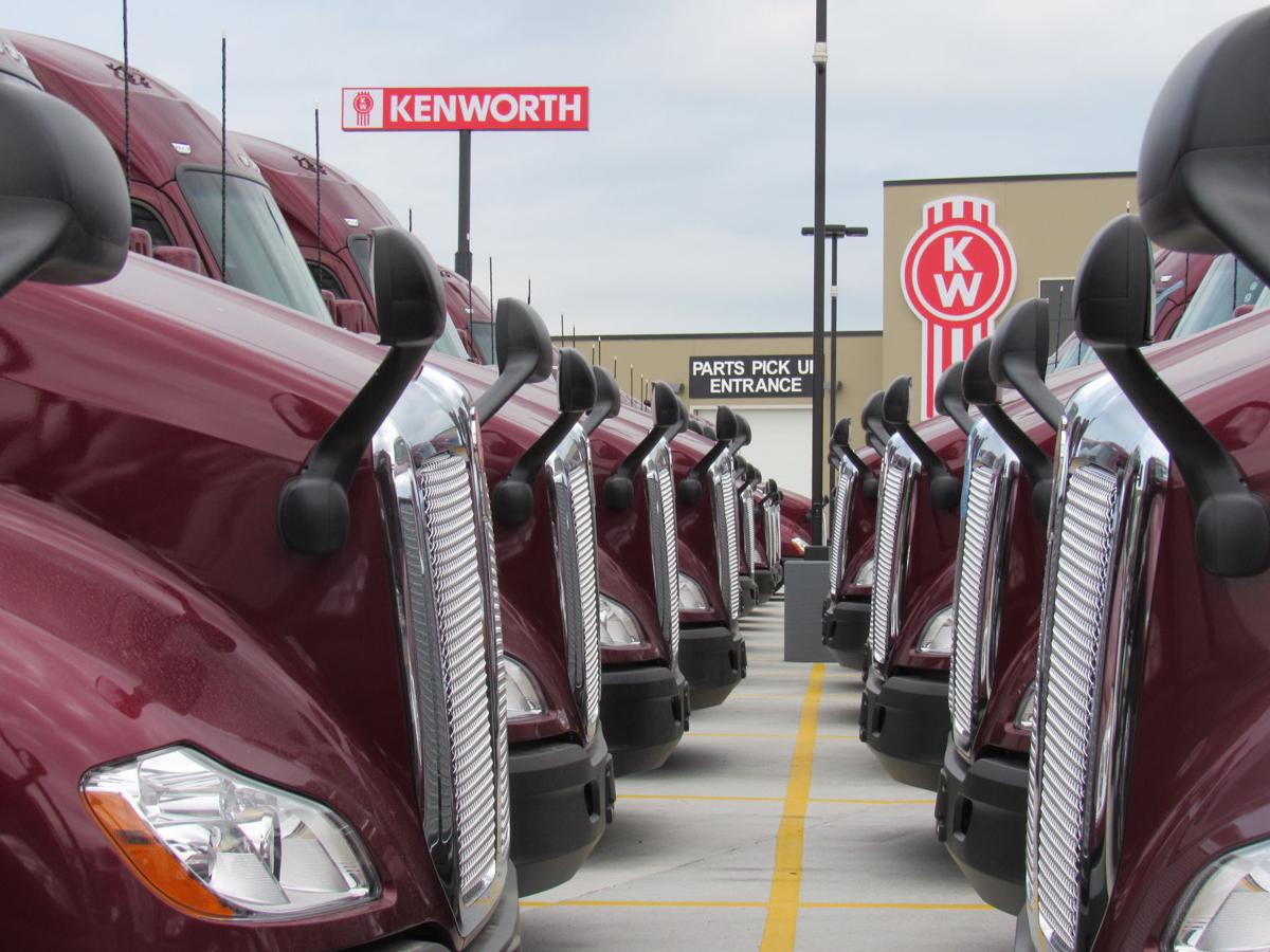 Wisconsin Kenworth Unveils New Facility As Parent Company Csm Continues To Grow Business News Madison Com