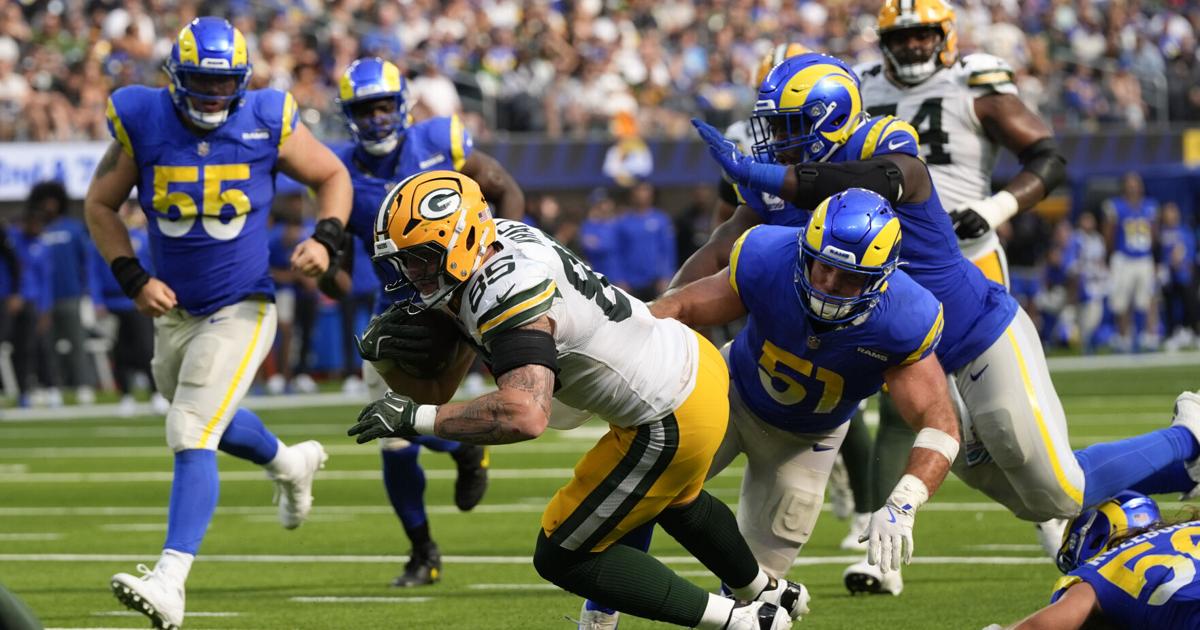Sign Off Rams Photos: Packers hold off Rams' late rally to leave California with a win