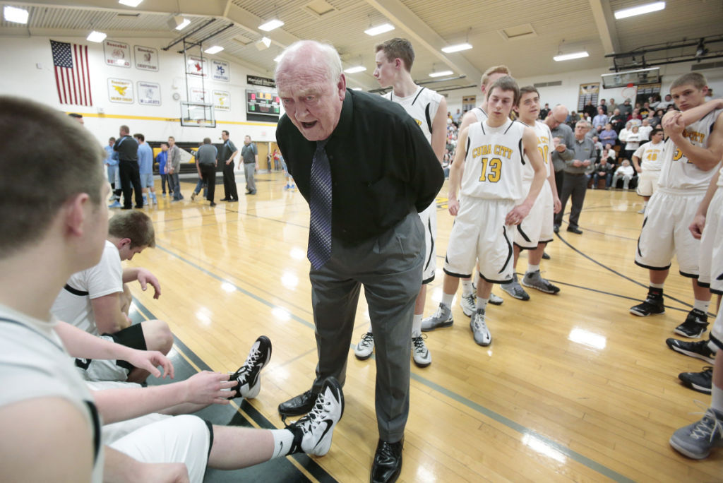 WIAA state basketball Cuba City's legendary Jerry Petitgoue reflects