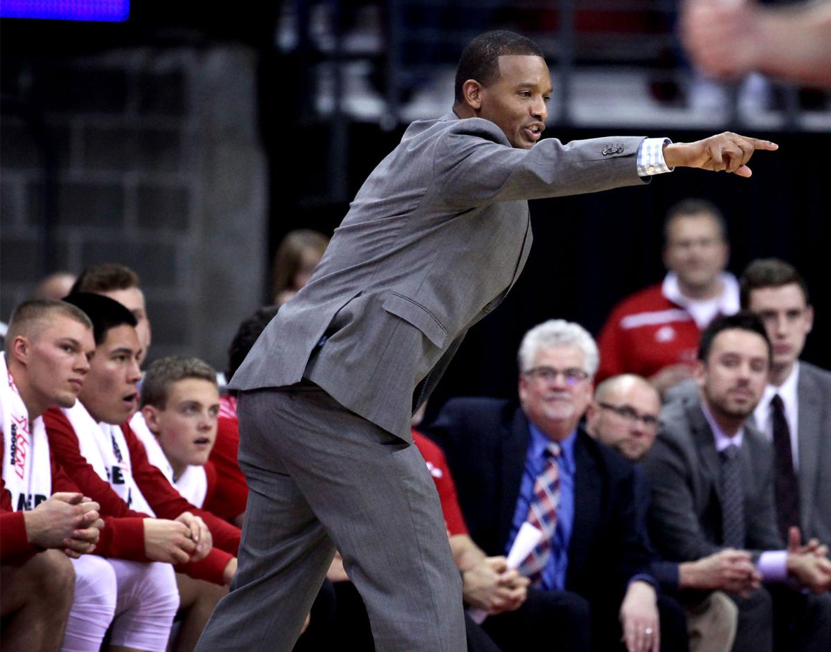 Badgers Men S Basketball Uw Assistant Lamont Paris Has Made Long