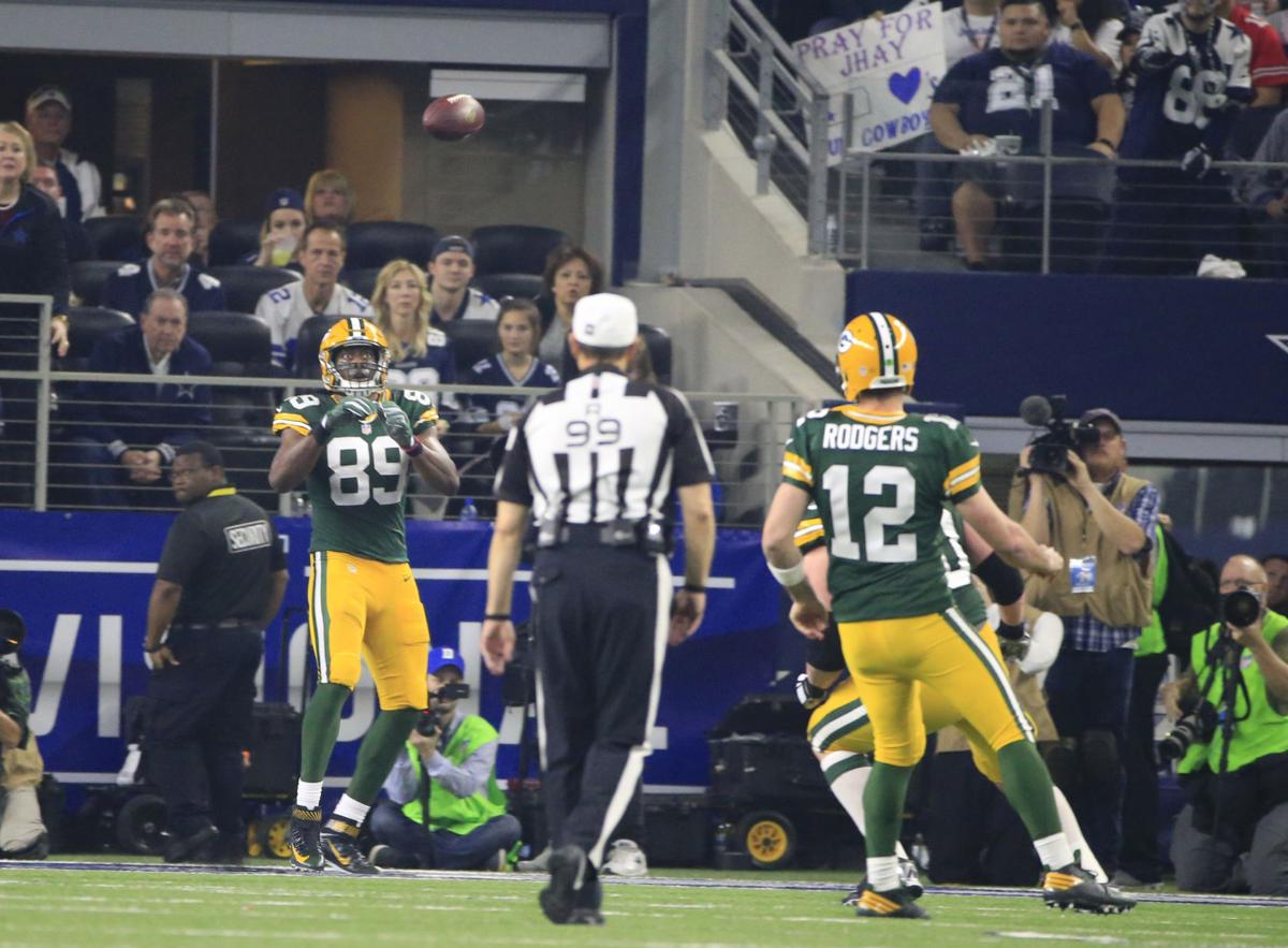 Packers' Jared Cook Makes Incredible Catch on Toes to Help Packers