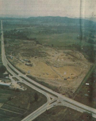 Valley View Mall: Construction underway
