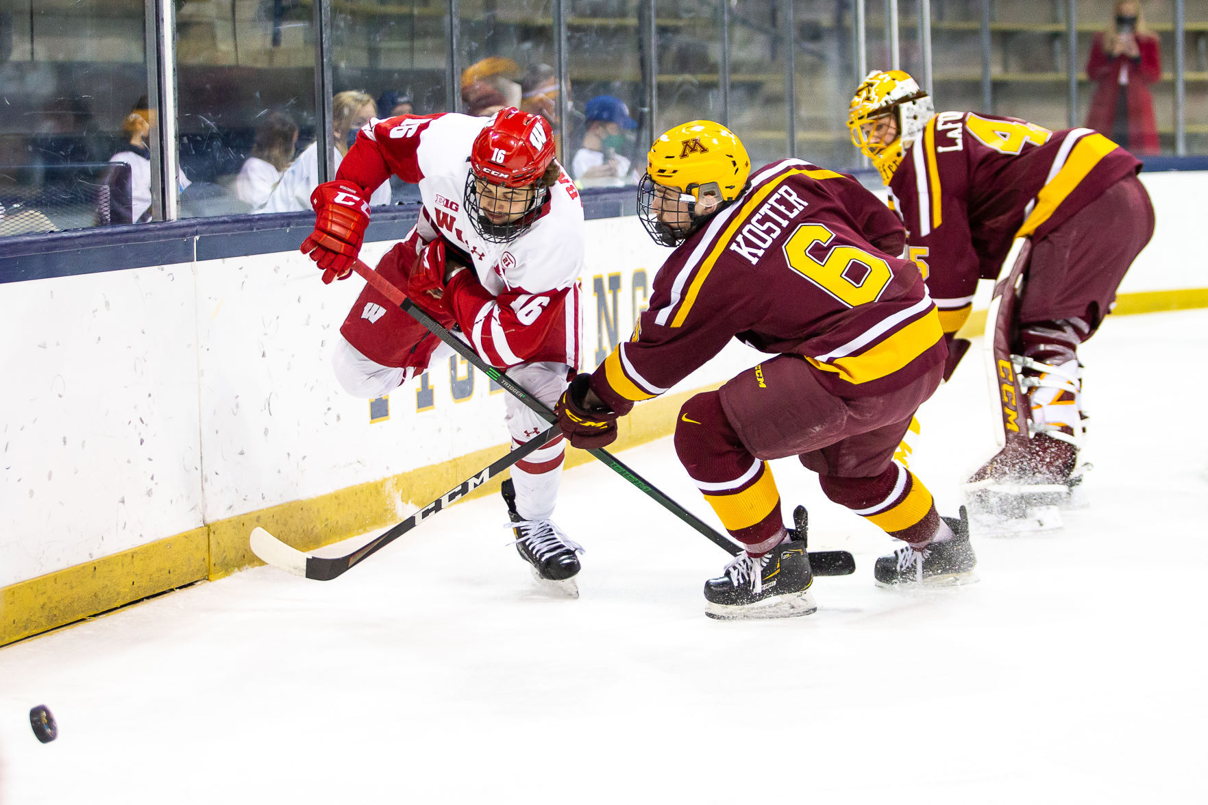 Heres how to watch Wisconsin Badgers mens hockey games in the 2021-22 season