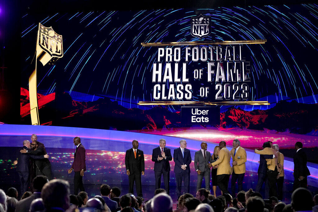 Ken Riley Inducted To Pro Football Hall Of Fame – The New Journal