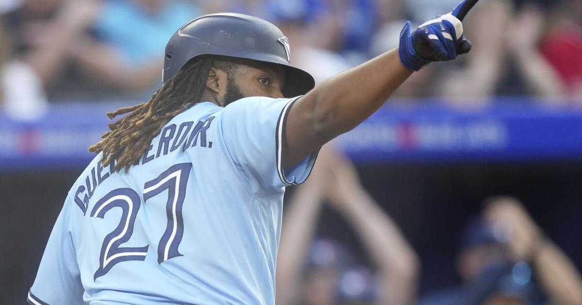 Brewers go scoreless after first inning, fall to Blue Jays in sequence opener Brewers go scoreless after first inning, fall to Blue Jays in sequence opener