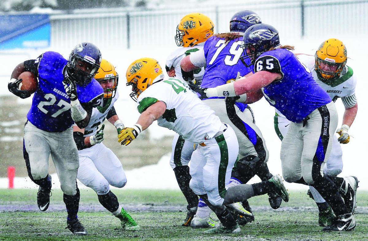Ncaa Division Iii Football Jordan Ratliffe And Uw Whitewater Run
