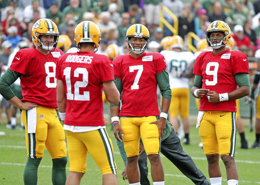 Rodgers offers personal tour of Lambeau, autographed post-game