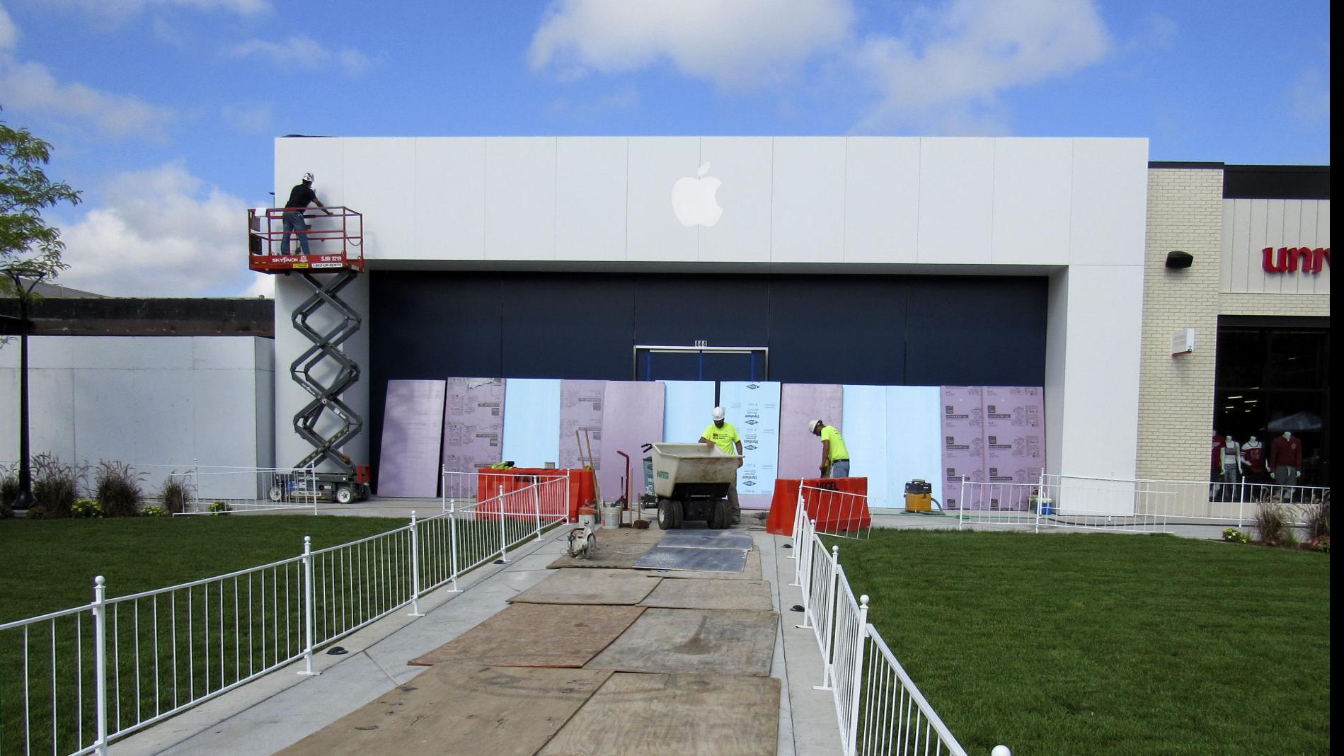 Apple Store Moving To Hilldale Shopping Center From West Towne Mall Business News Madison Com