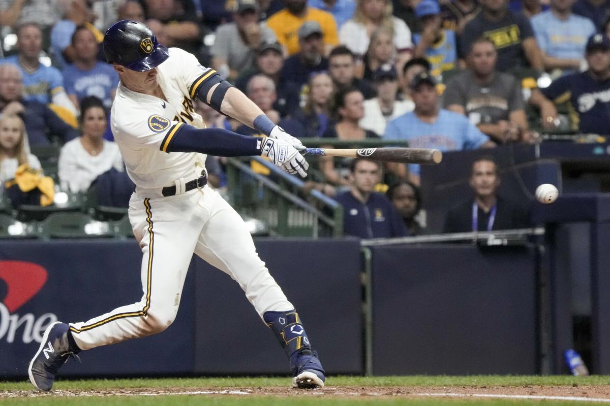 Brewers welcome back Nyjer Morgan for ceremonial first pitch