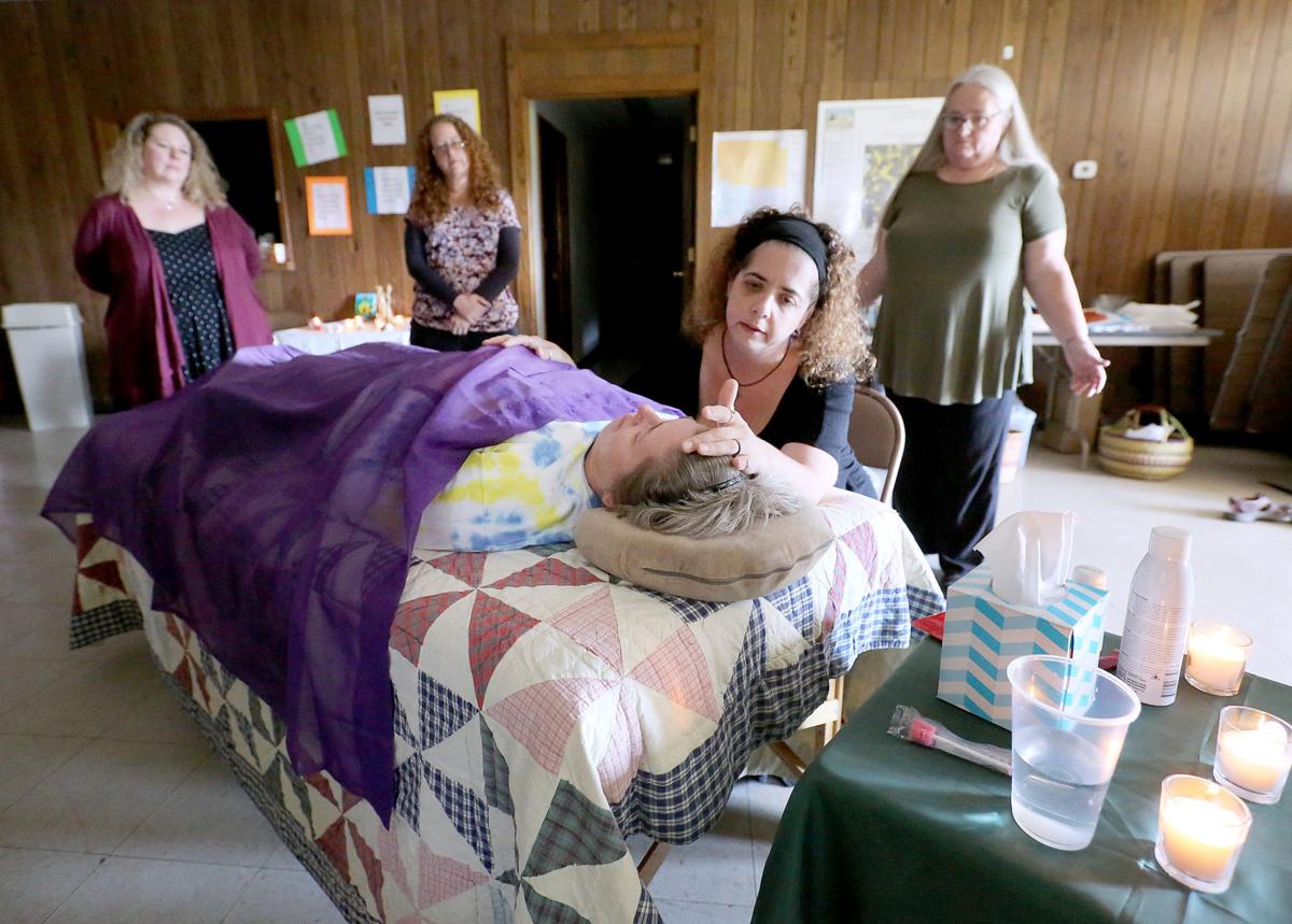 Families Turn To Death Midwives For Help With Final Passage