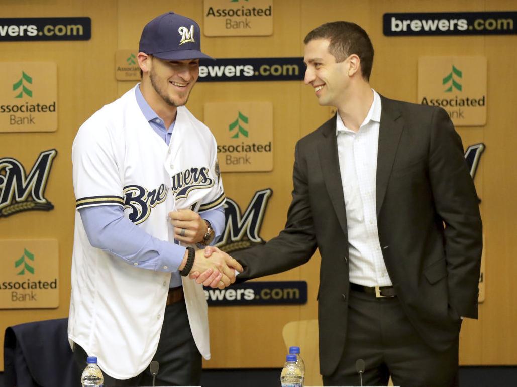 Brewers-Grandal photo