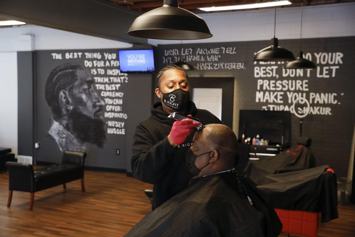 For baseball players and their barbers, loyalty cuts both ways