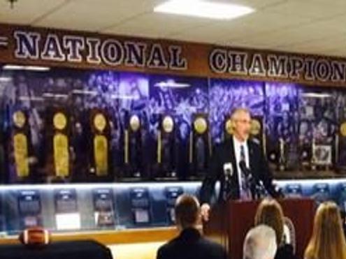 Wiac Football Defending National Champ Uw Whitewater Picked As