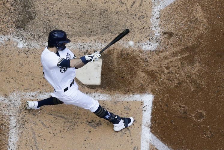 Christian Yelich hits leadoff homer as Milwaukee Brewers beat