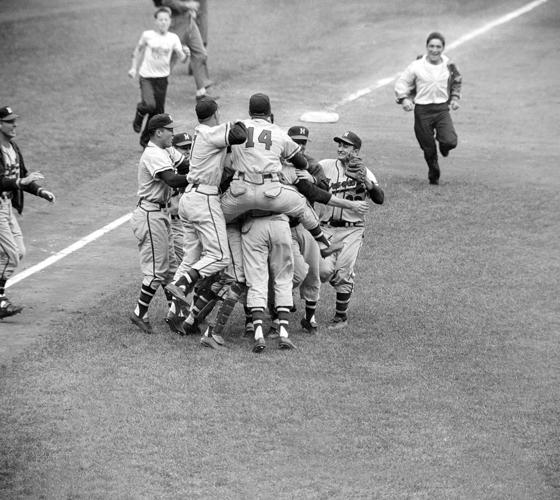 won in 1957  Milwaukee baseball, Braves, Milwaukee