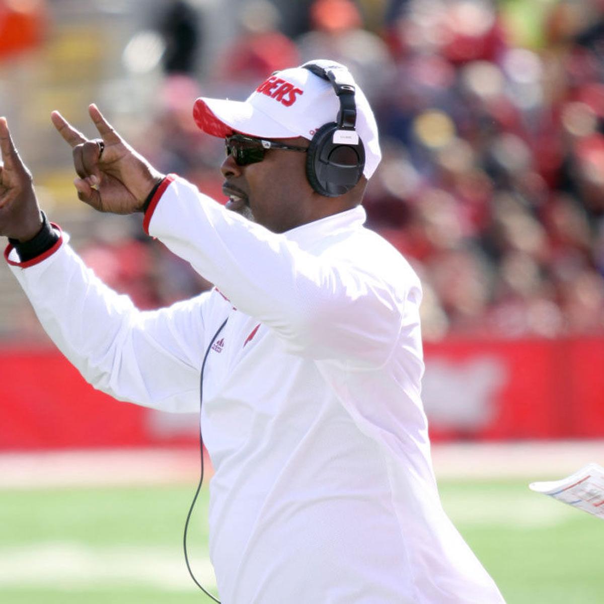 Badgers Reward All Returning Assistant Football Coaches With Pay