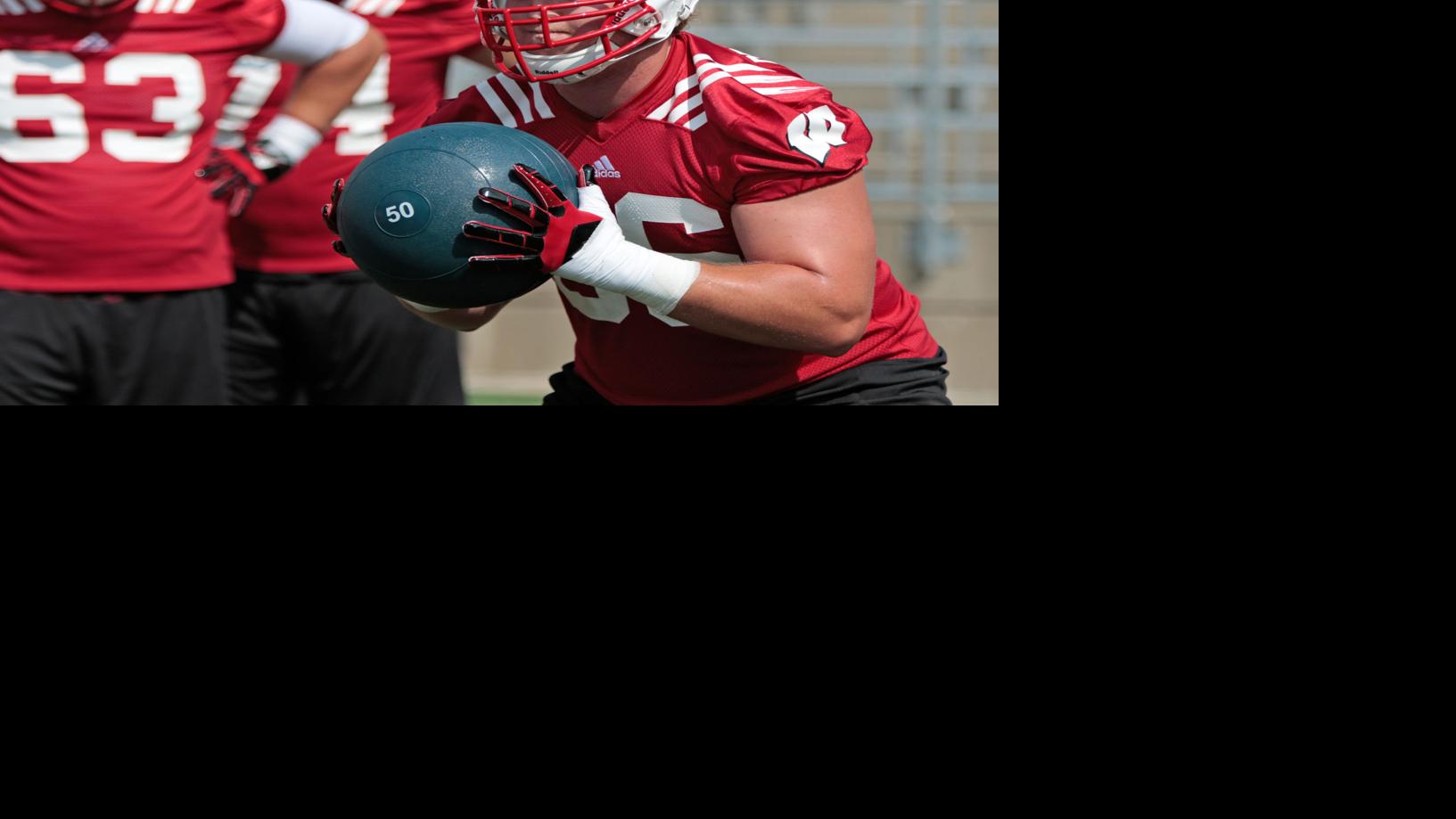 Badgers Football Beau Benzschawel Could Play Against Nebraska College Football Madison Com