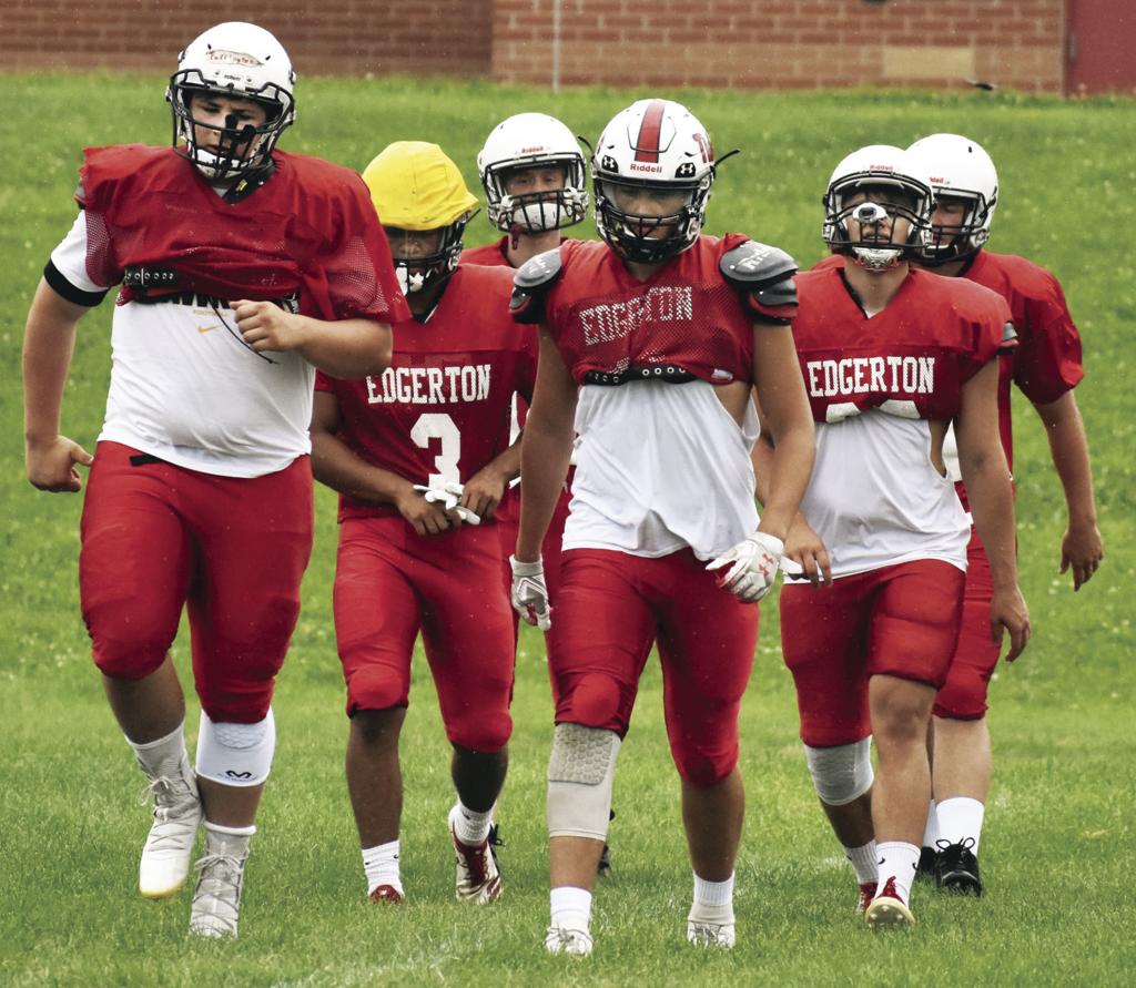 Prep Football Preview Mcfarland Edgerton Each Have A Stake In