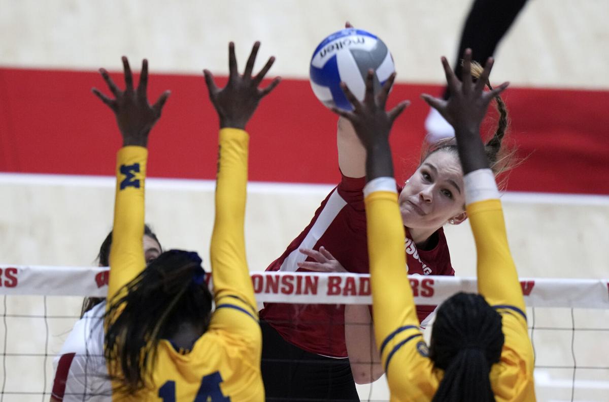 Wisconsin volleyball's Julia Orzol helps close out Michigan for sixth  straight win