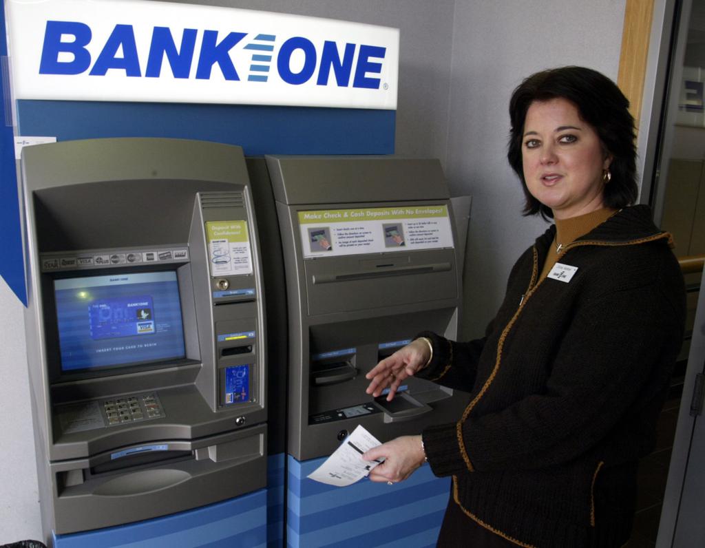 photos how the atm has changed over