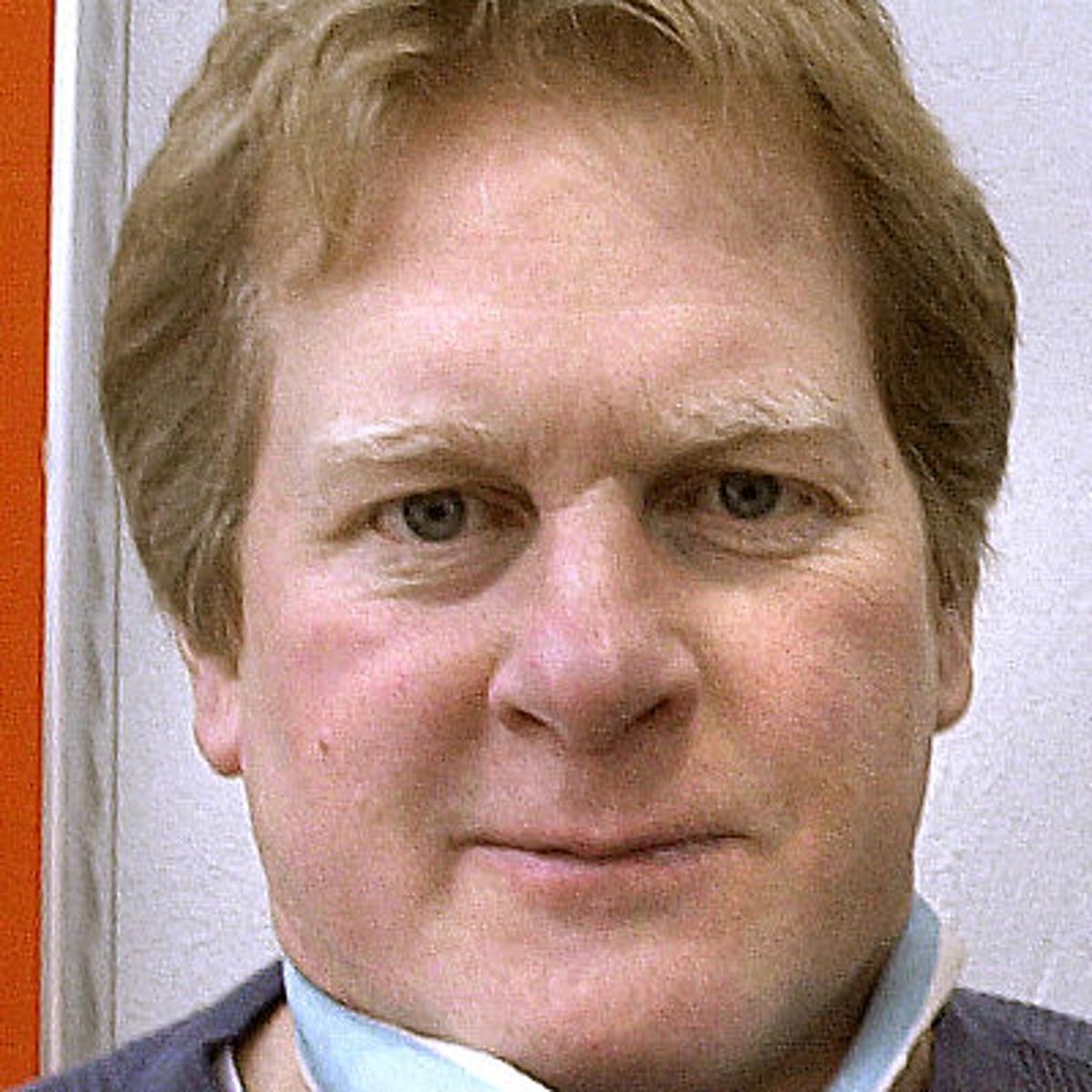 Badgers Hockey Rivals Students Friends And Family Memorialize Local Legend Bob Suter Wisconsin Badgers Hockey Madison Com