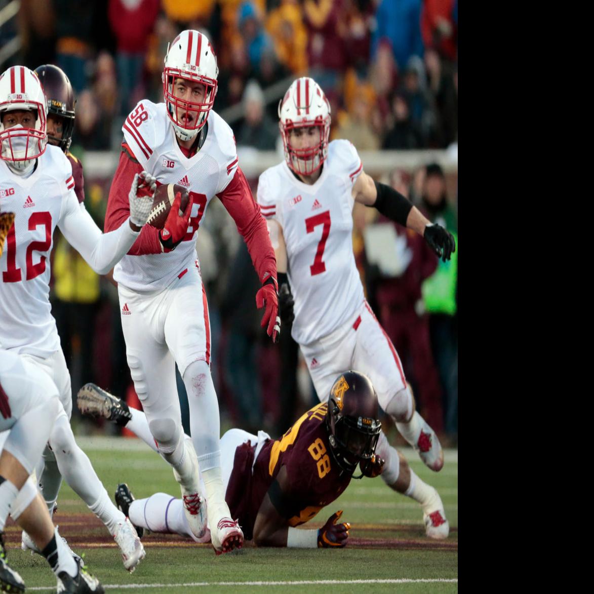 Badgers Football Tyler Marz Joe Schobert And Joel Stave Look To Impress At Nfl Combine College Football Madison Com