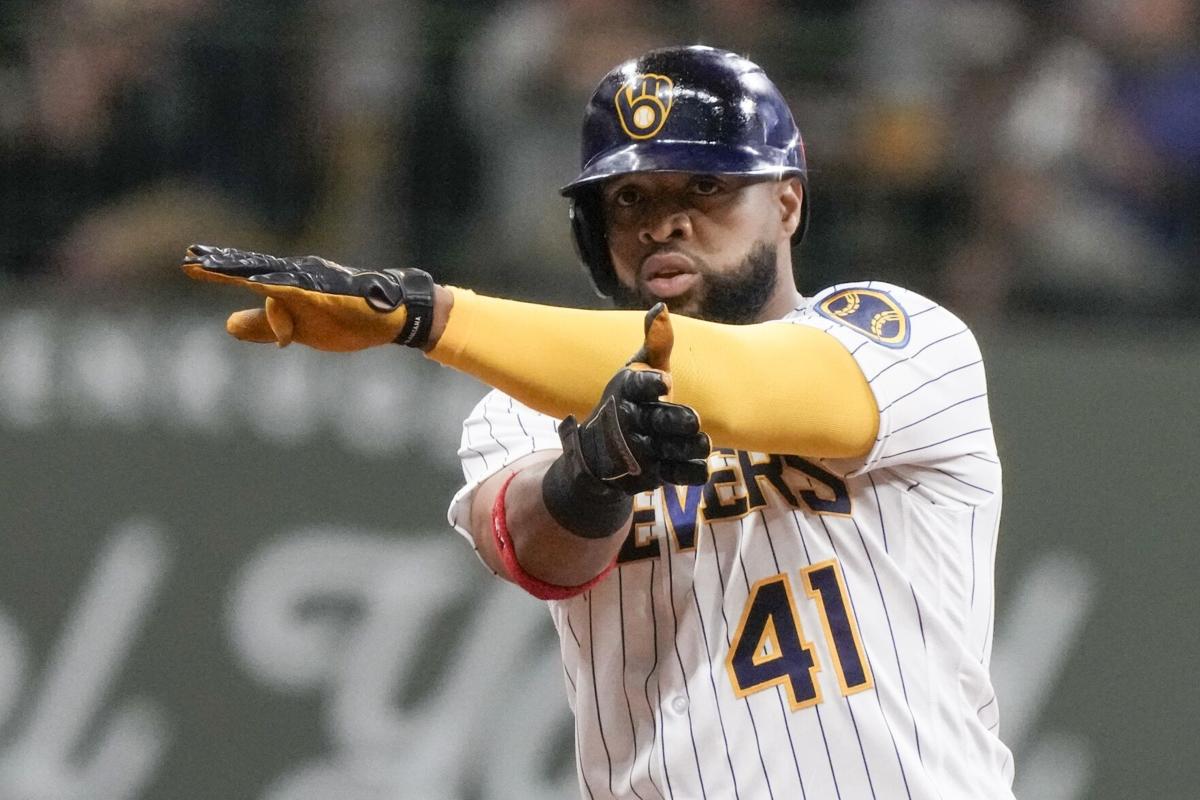 William Contreras hits 2-run double as Brewers beat Padres 5-4 for 7th  straight win