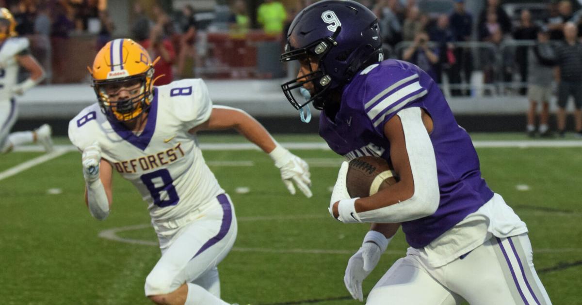 Photos Rivals Waunakee, DeForest meet in football opener