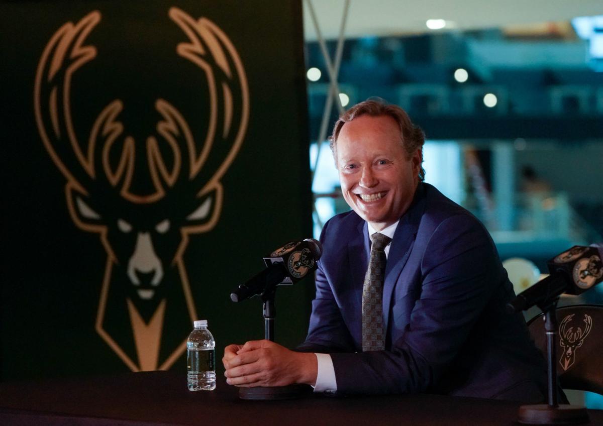 picture Milwaukee Bucks Coach Mike Budenholzer tom oates new coach mike budenholzer