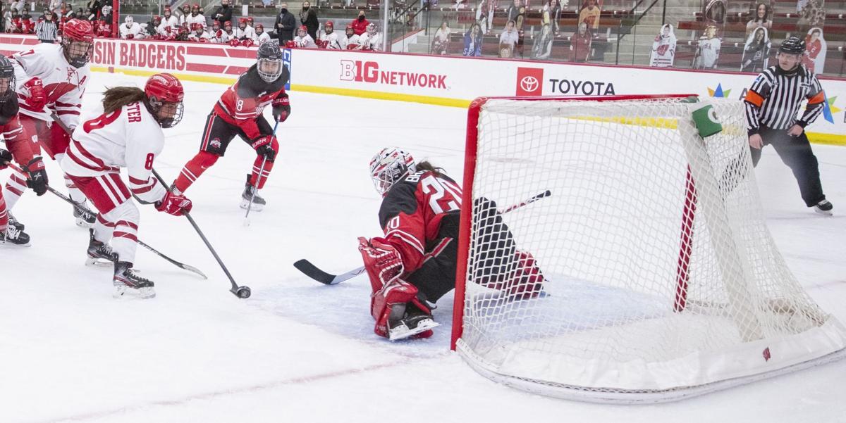 Badgers women's hockey team loses No. 1 ranking for first time this