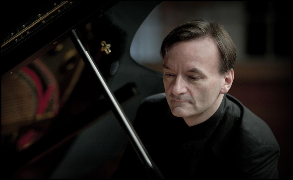 Stephen Hough with the MSO 2017