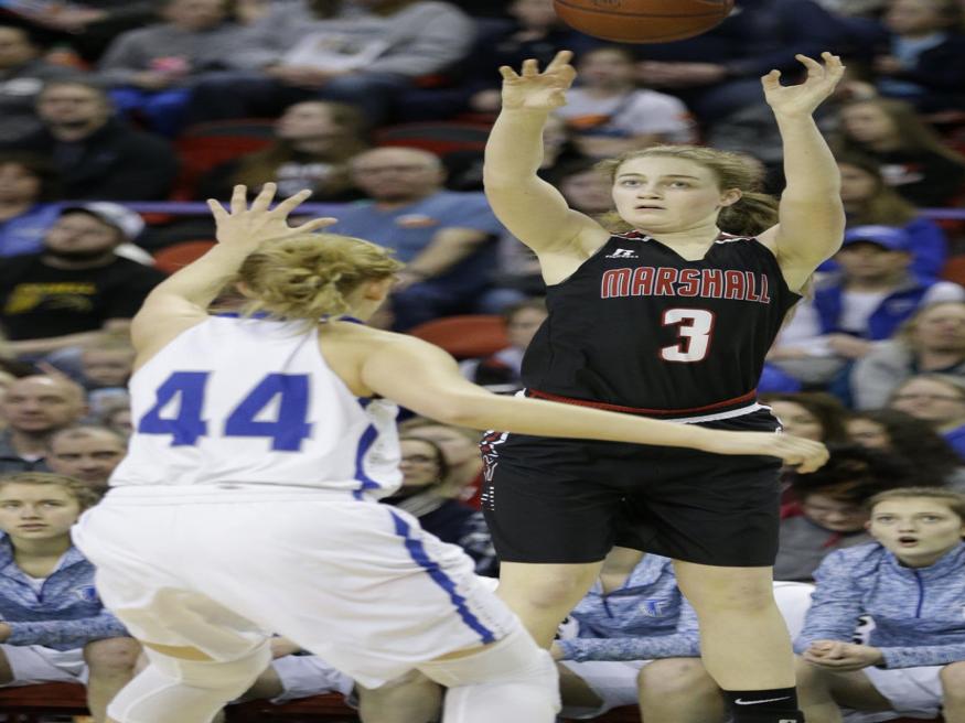 Wiaa Girls Basketball Marshall S Anna Lutz And Laura Nickel Are