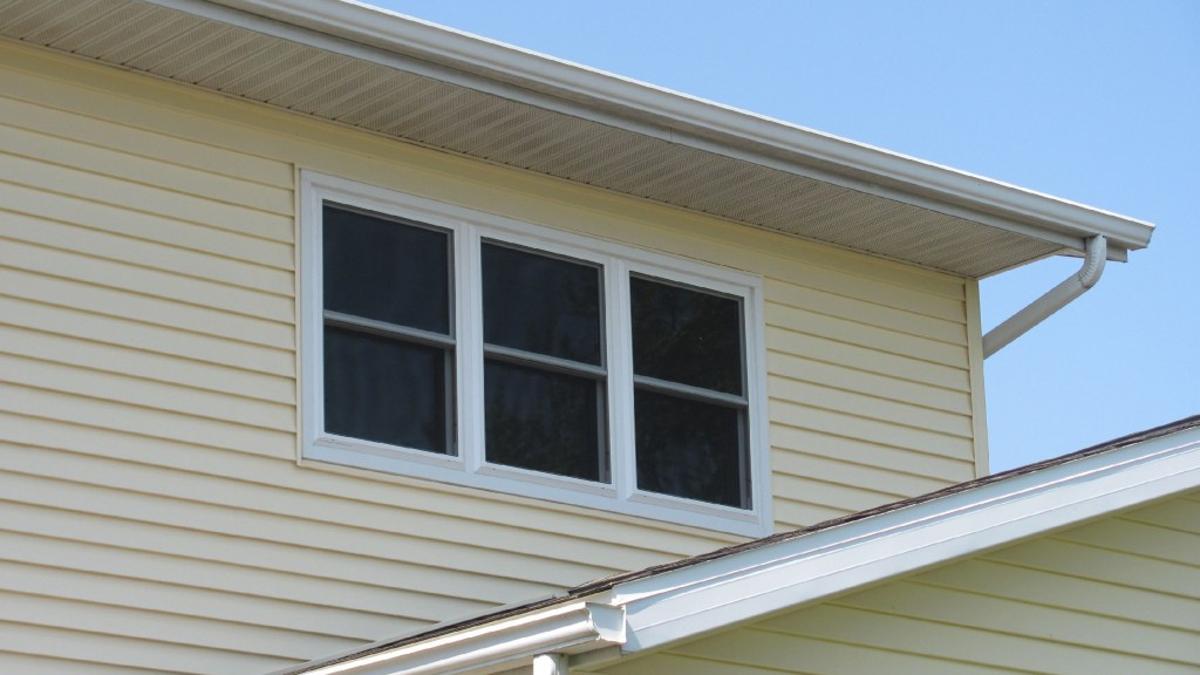 Home Glass Co Inc Milwaukee Broken Glass Repair Mirror Repair Window Repair Commercial Glass Residential Glass Glass Repair Glass Shop Home
