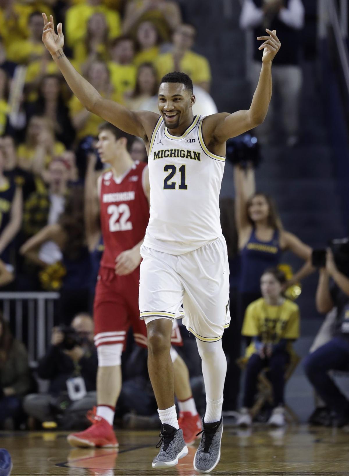 Badgers Men S Basketball Without Bronson Koenig No 11 Wisconsin Falls At Michigan 64 58 Wisconsin Badgers Men S Basketball Madison Com