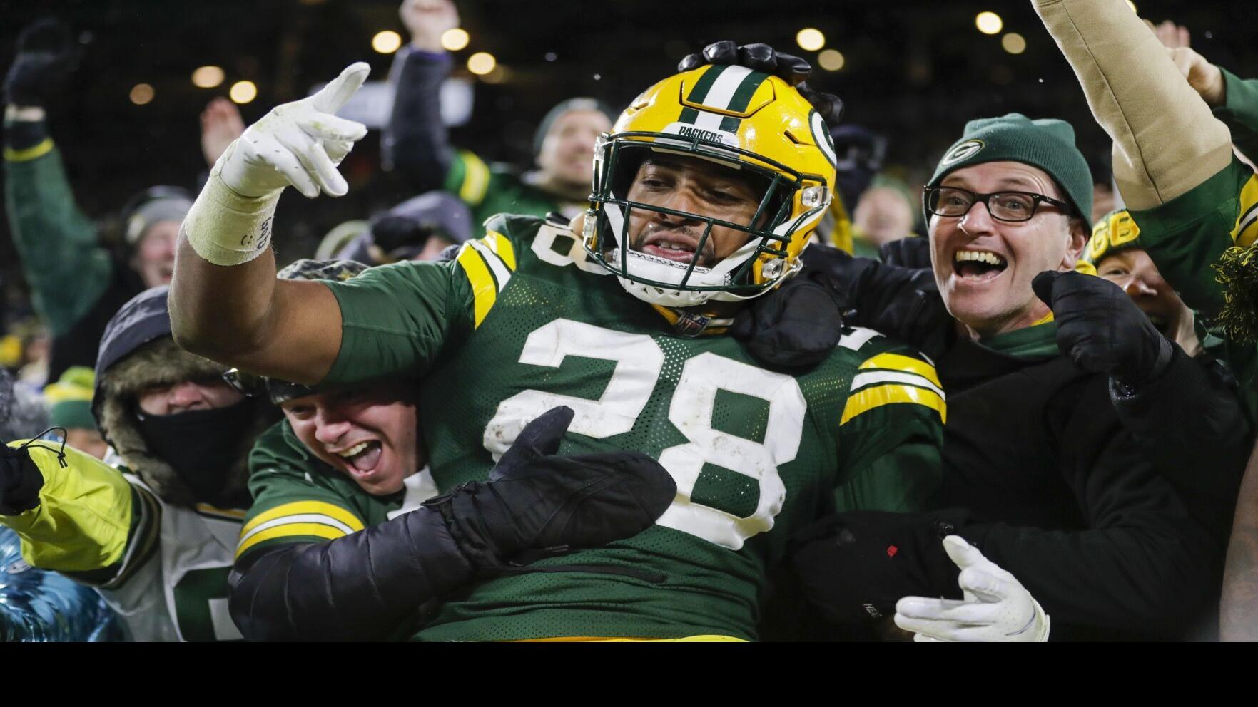 green-bay-police-review-video-in-which-officer-grabs-packers-running-back-aj-dillon