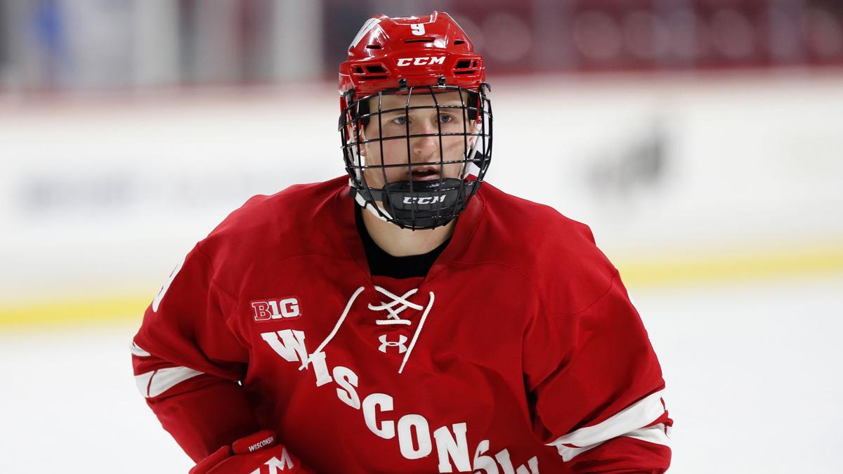 Wisconsin Badgers' Dylan Holloway named to Canada's World Juniors selection  camp