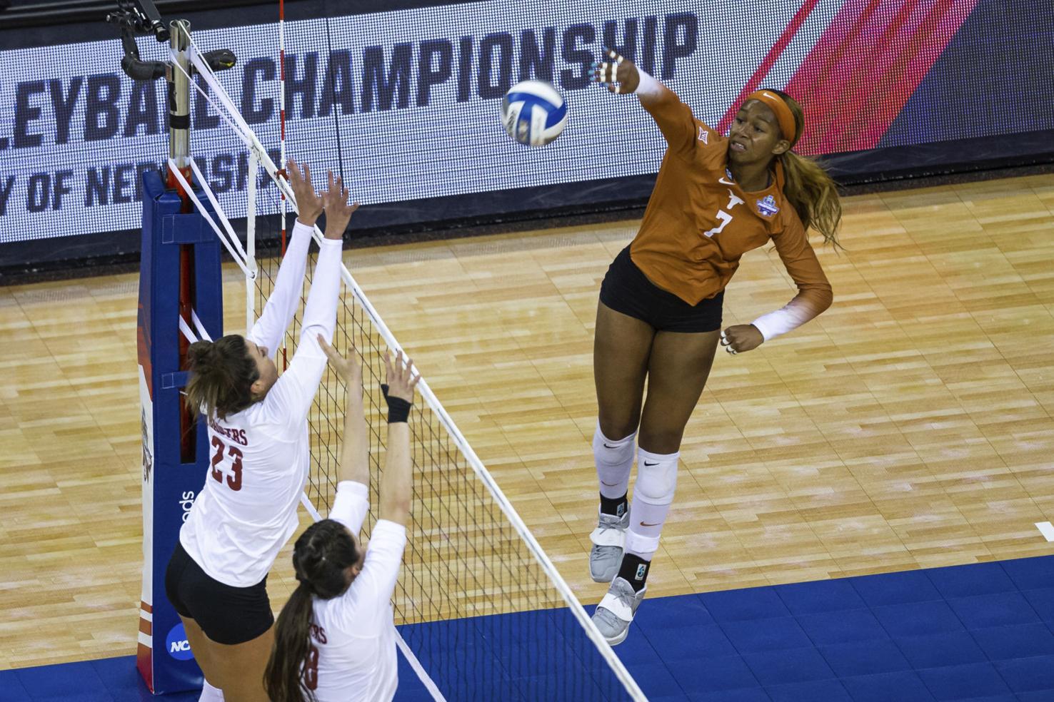 Topranked Badgers swept out of NCAA volleyball semifinals by Texas