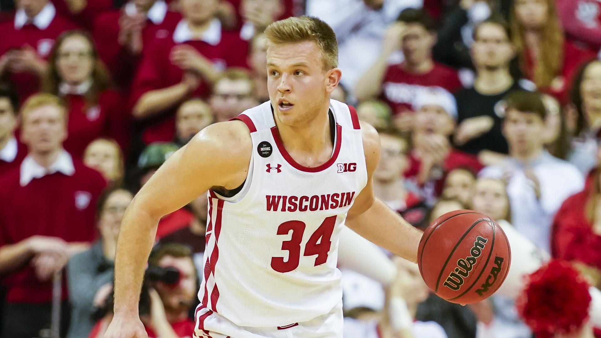 Badgers Coach Greg Gard Critical Of Big Ten S Decision To Suspend