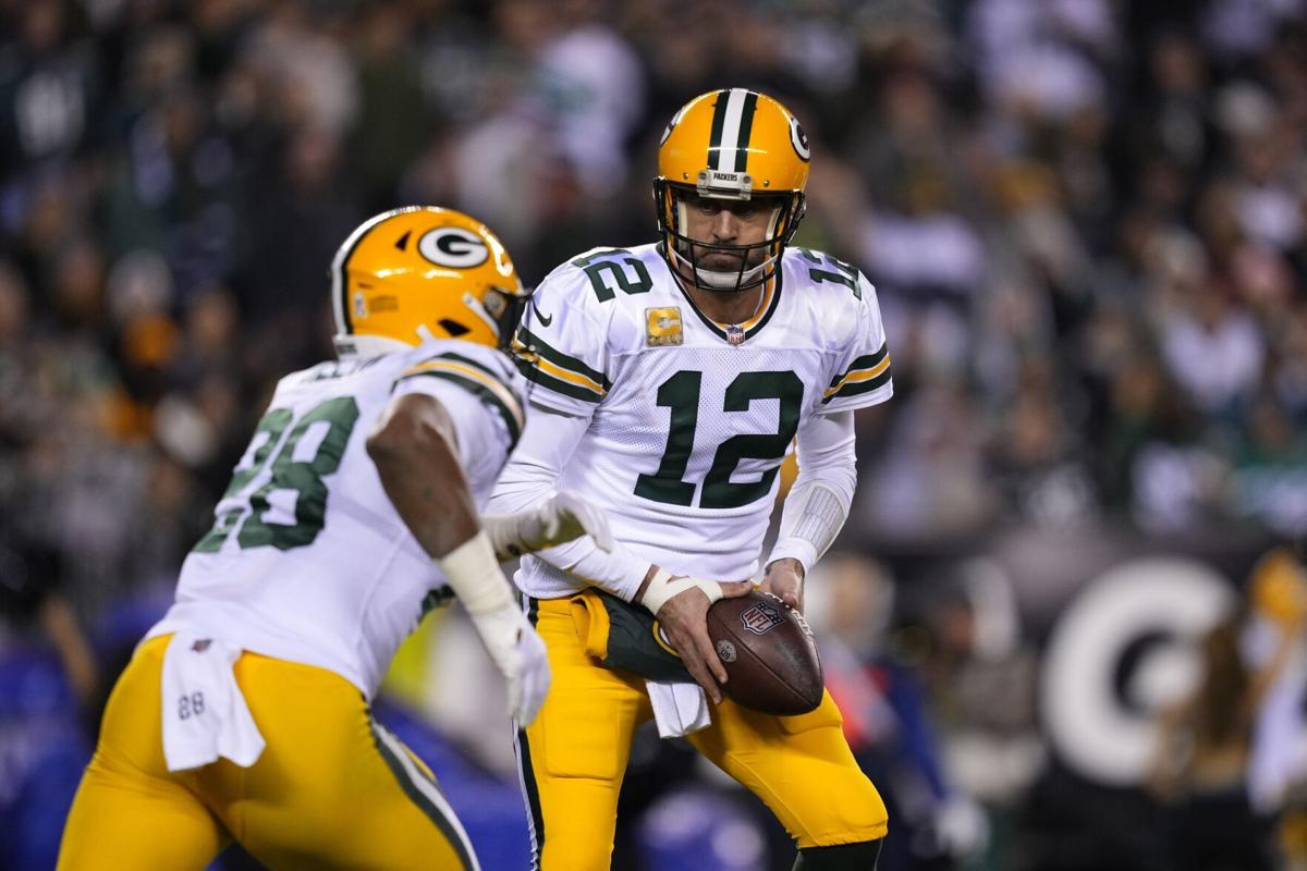 Packers lose to league-leading Eagles 40-33, drop to 4-8