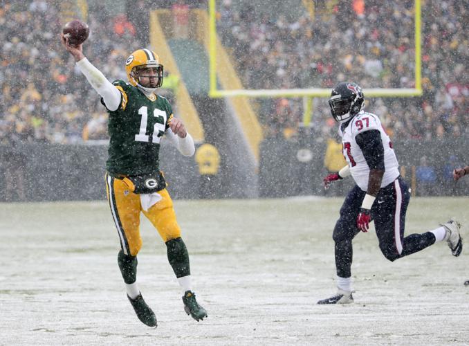 Packers get back to .500, beat Texans 21-13