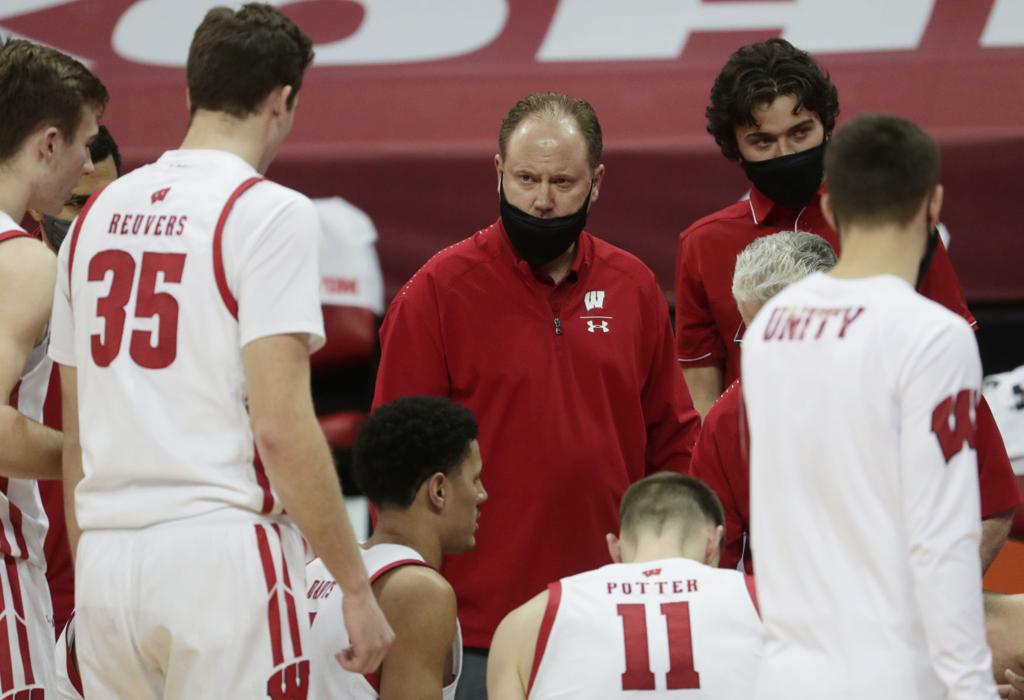 Barry Alvarez says Wisconsin men's basketball coach Greg Gard ...