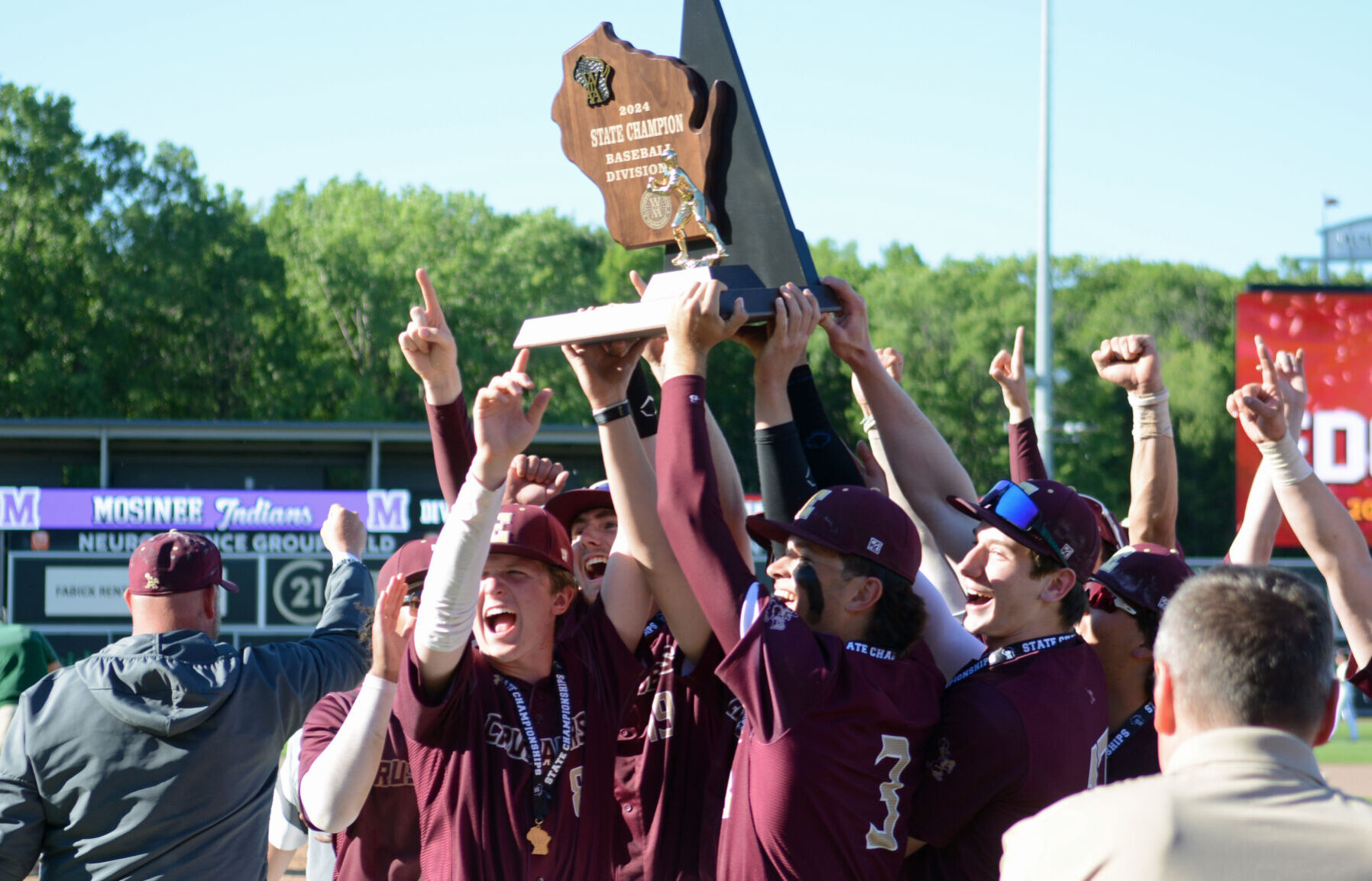 Madison Edgewood Baseball Wins WIAA Division 2 State Title in Epic