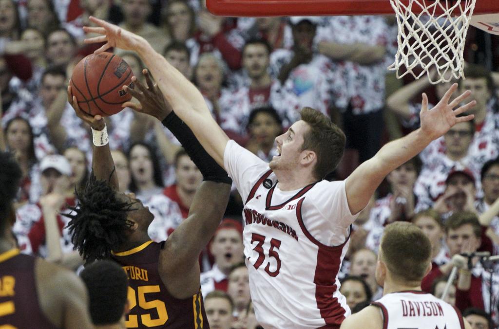 Battle To The Buzzer Wisconsin Badgers Withstand Late Push By