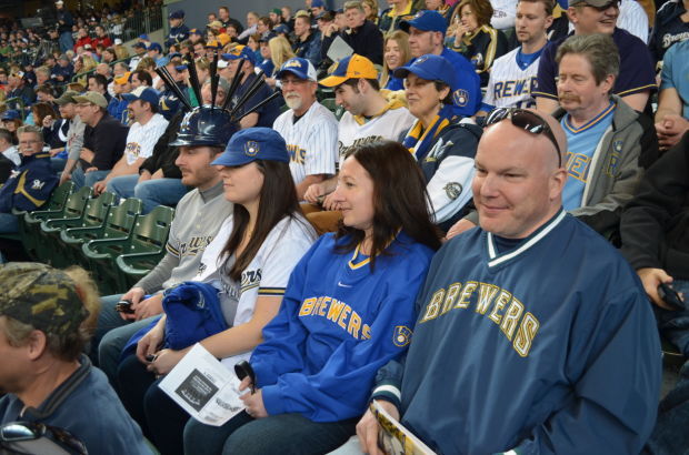 Milwaukee Brewers promise lower prices for fan gear at Miller Park