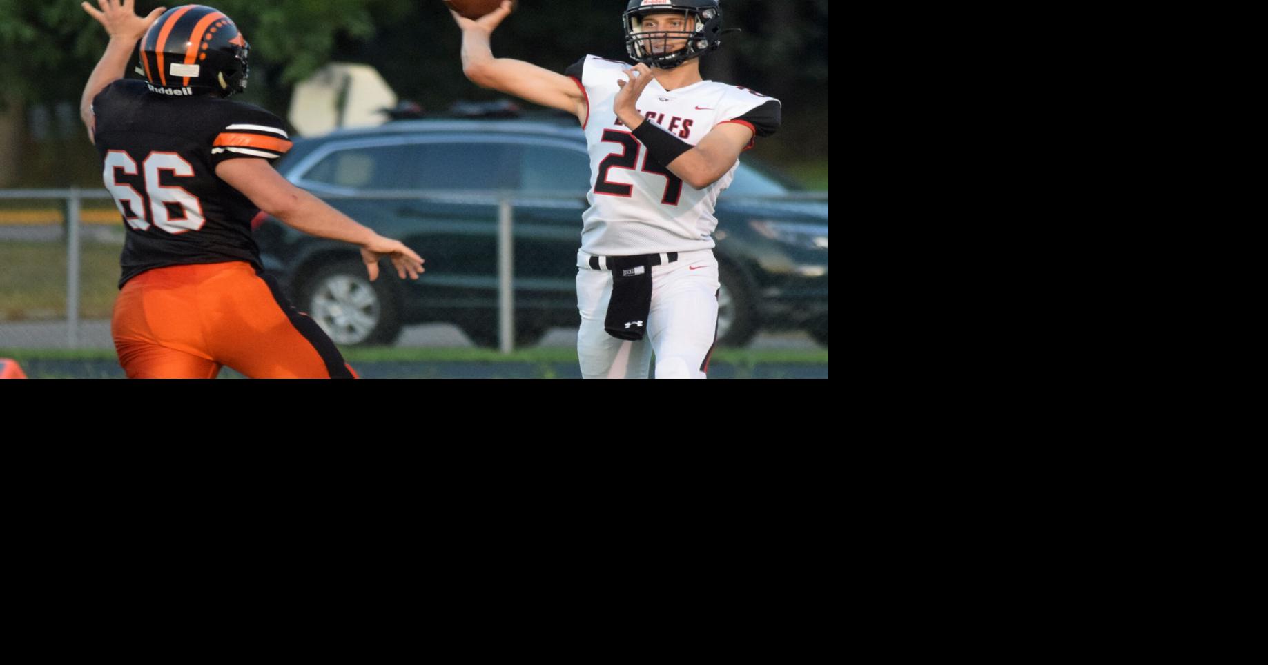 Mount Horeb/Barneveld (21) at Sauk Prairie (12)