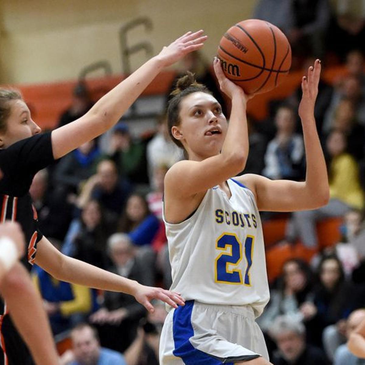 Uw Women S Basketball Recruit Halle Douglass Was Born To Be A