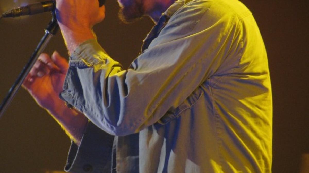 The Strokes New York City Cops Chords Pearl Jam Anniversary Concert Reveals Spirit Of Collaboration