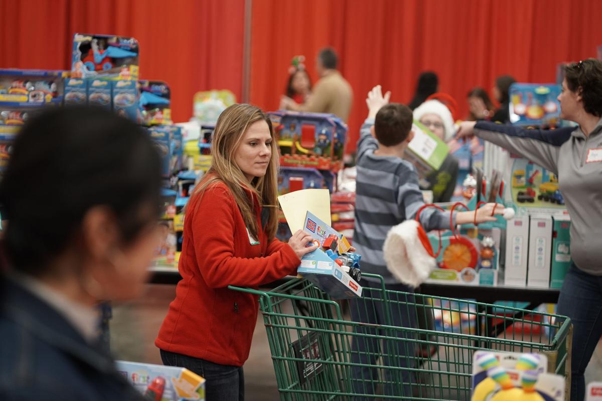 Empty Stocking Club Finding New Ways To Deliver Holiday Toys To Families In Need Amid Pandemic Local News Madison Com